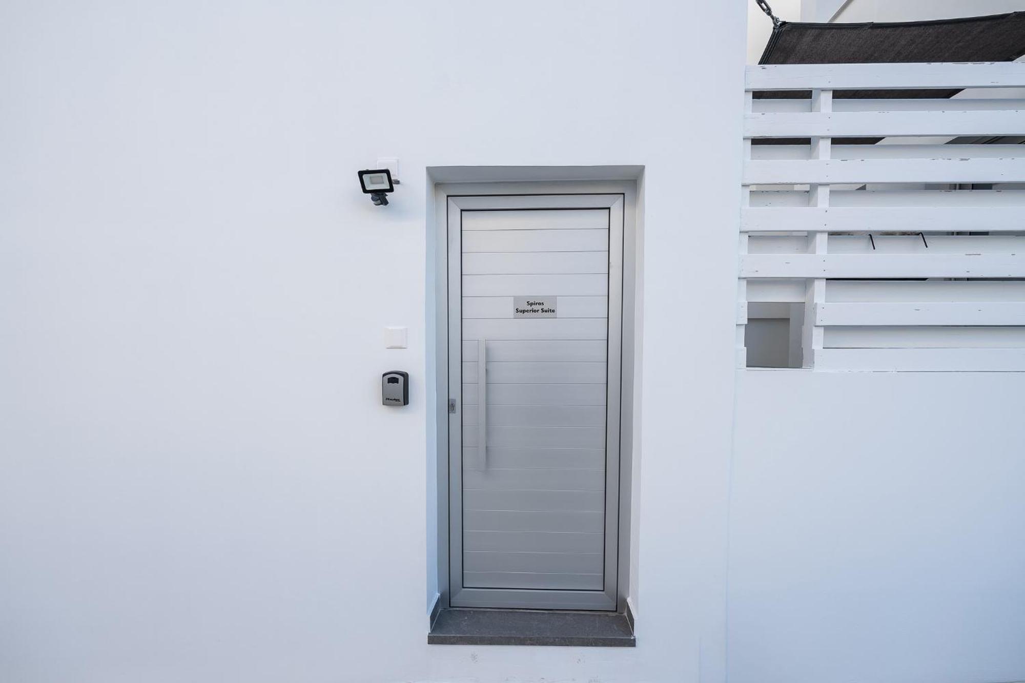 Spiros Luxury Apartments Айя-Напа Екстер'єр фото